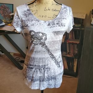 Maurices size Medium key graphic burnout tee